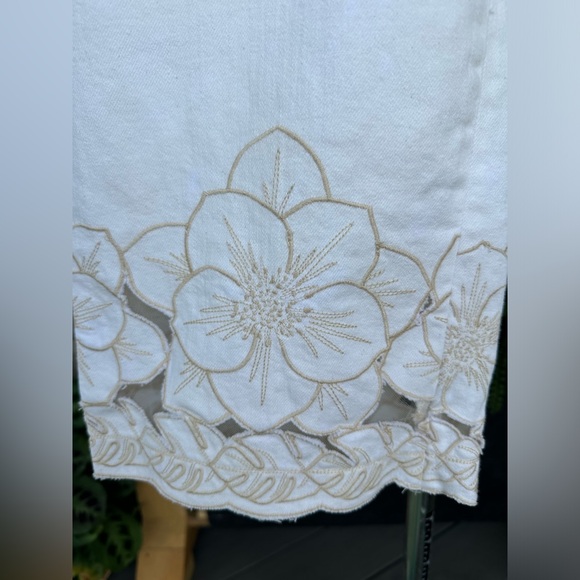 Anthropologie by Pilcro cut out cropped wide legged white jeans with tan trim - Picture 6 of 12